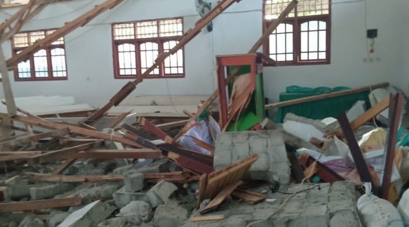 Dampak Gempa Hebat di Sumatera dan Sulawesi, Warga Mengungsi