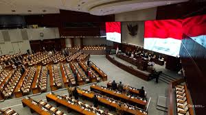 Fakta lengkap isu Gaji DPR Rp 100 Juta dan klarifikasi resmi kompensasi rumah jabatan.