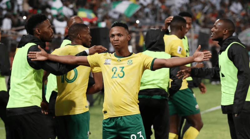 Grafis kualifikasi olahraga: Mesir dan Afrika Selatan hampir lolos, Cabo Verde siap tulis sejarah baru. Visual menampilkan bendera negara dengan indikator progres.