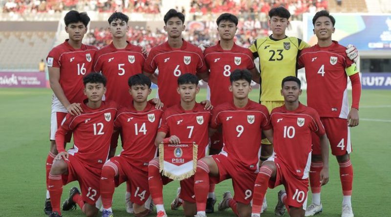 Timnas U-17 Indonesia tampil di lapangan saat melawan Makedonia Utara, di mana mereka kalah tipis 0-1.