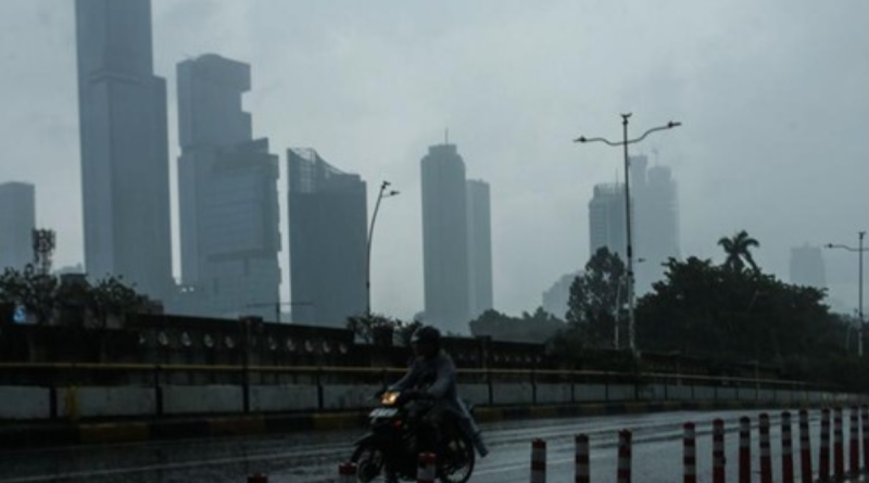 mikroplastik butiran terbawa hujan di Jakarta, ancaman tersembunyi dari langit